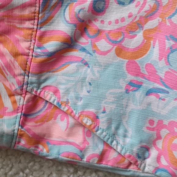 LILLY PULITZER buttercup shorts in too much bubbly  size 2 - Picture 4 of 16